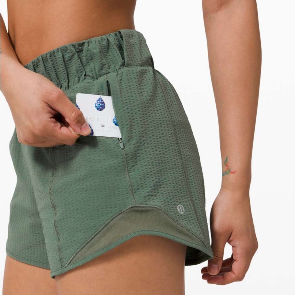 Lululemon hotty hot seersucker algae green high rise shorts 4” worn once size 6